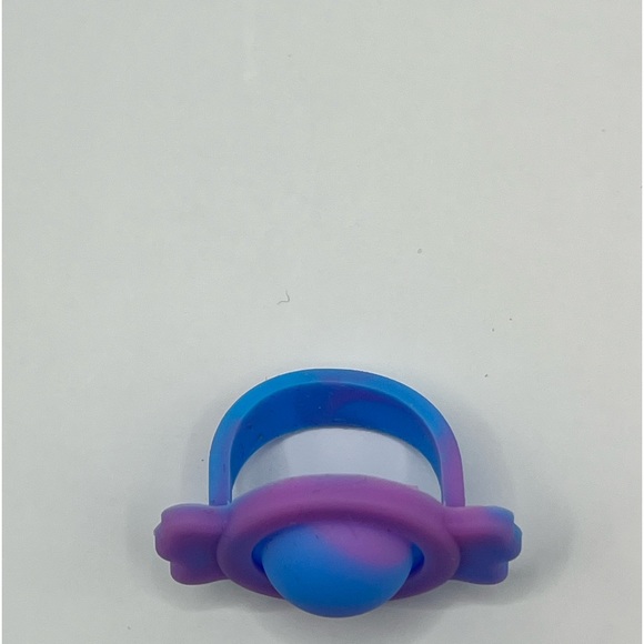 Fidget pop it ring blue and pink and a little purple - Picture 5 of 5